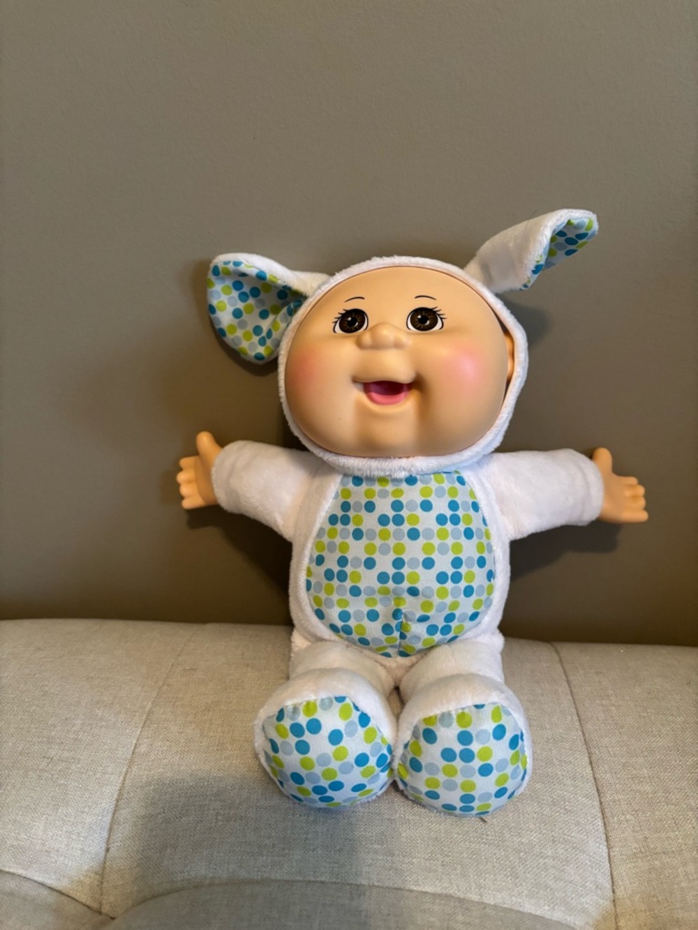 Like new! Cabbage Patch plush  Doll in Polka Dot Outfit - Kids Toy